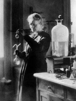 Marie Curie. Primera persona en recibir dos premios Nobel (Física; Química)