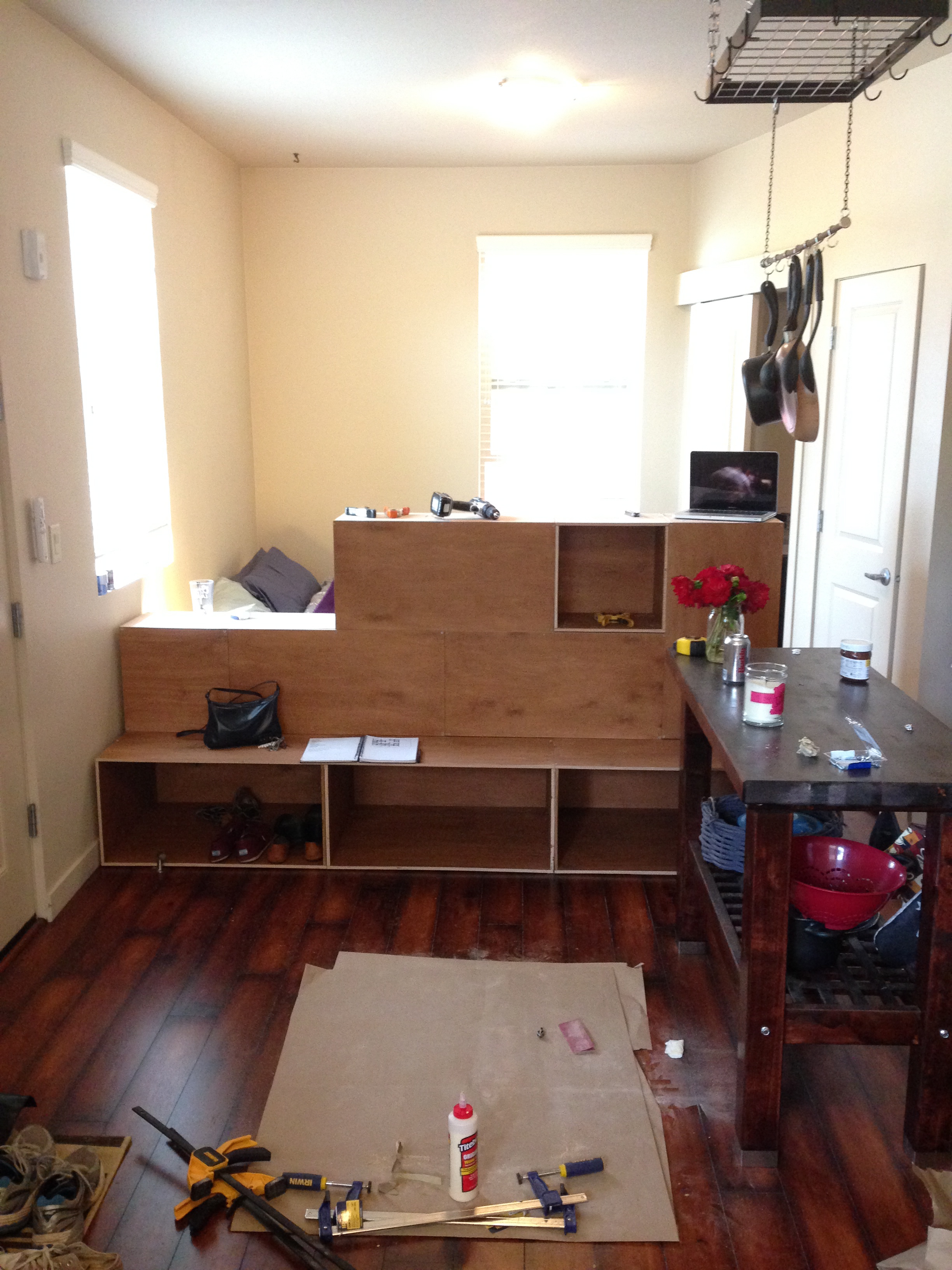 The boxes were stacked like bricks and then secured to adjoining pieces, distributing the load across the full 93" span.