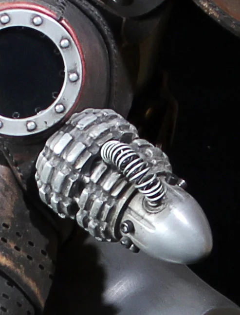 Oli-canister-2.jpg