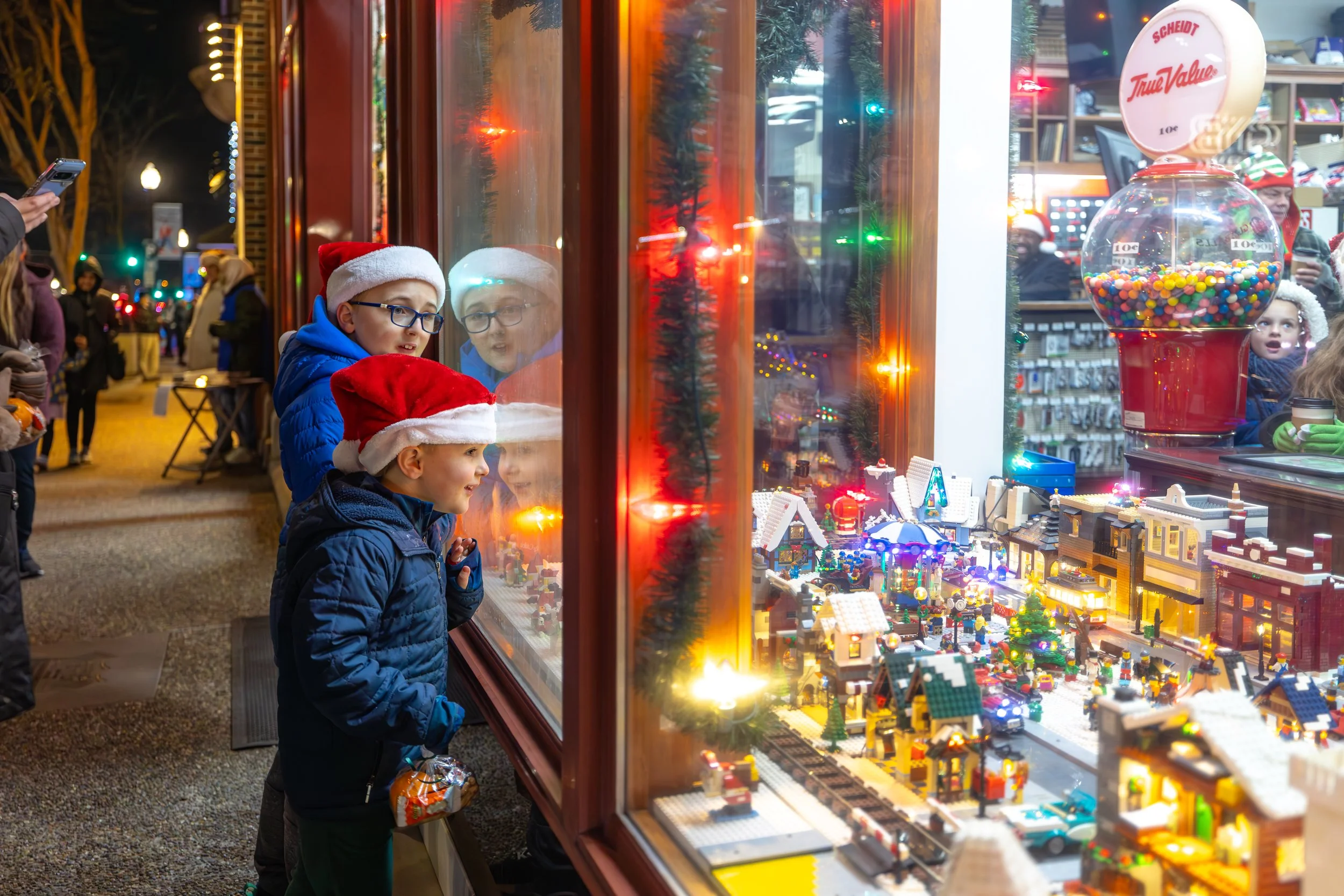 christmas tree walk--6.jpg