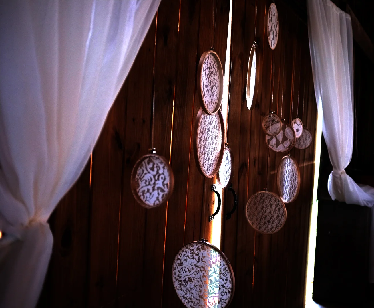 behind the sweetheart table
