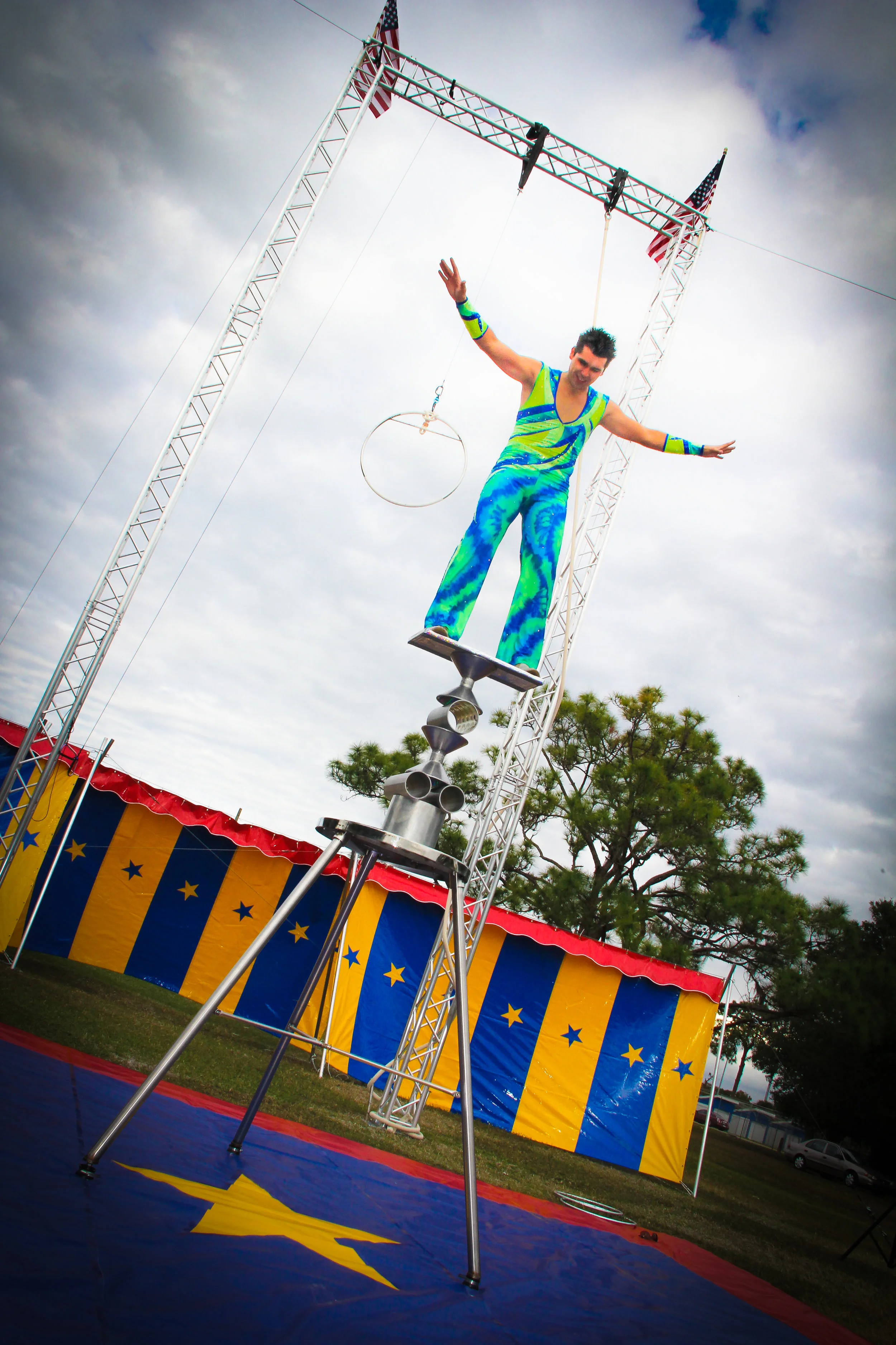 Circus Incredible #4.jpg