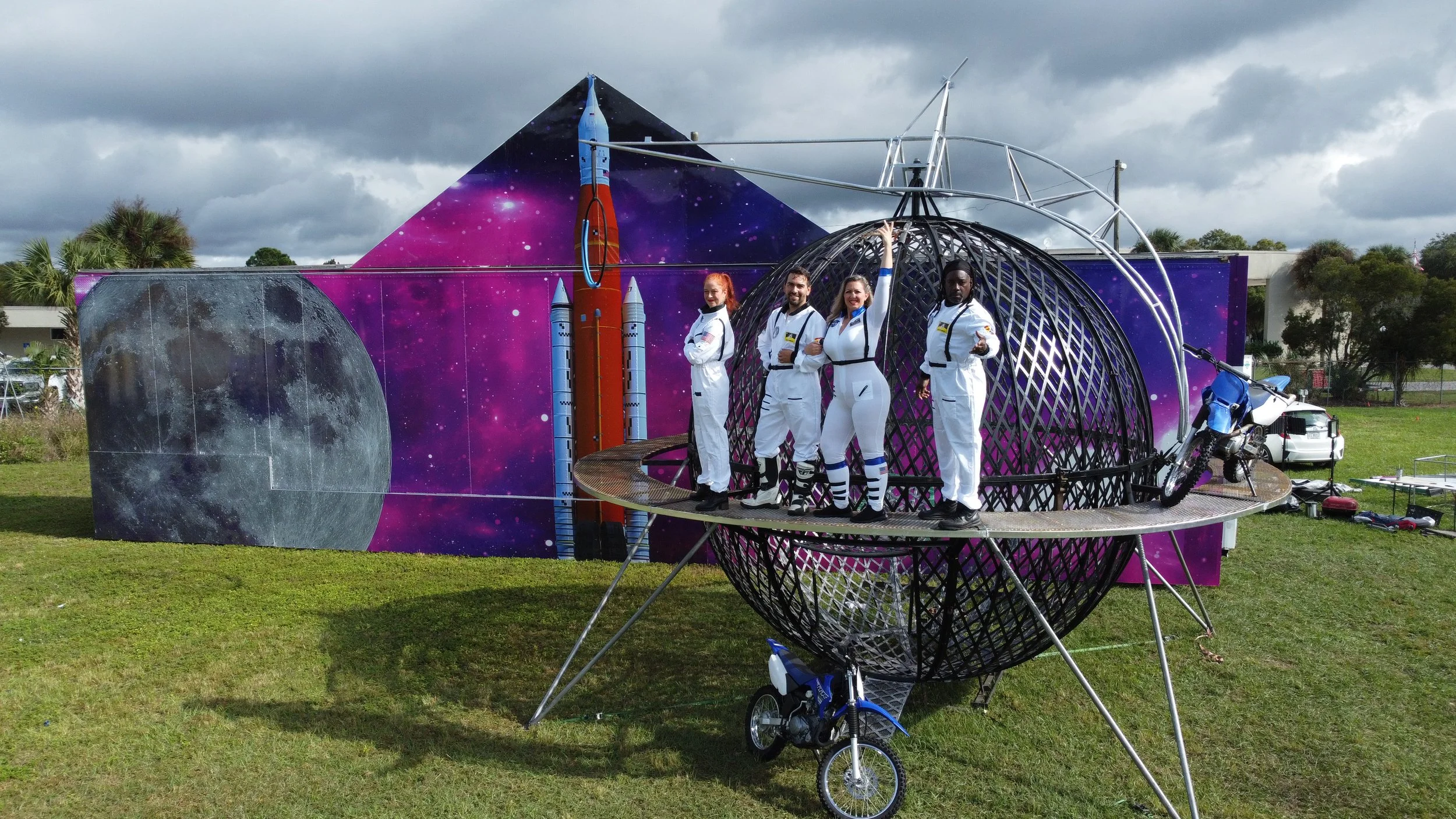 Event Stunt Contact Us — Artists & Attractions - Entertainment Booking Agency for ...