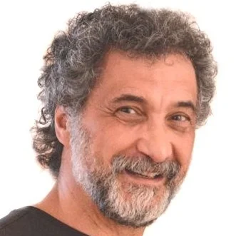 RussellSerrianne_Headshot.jpg