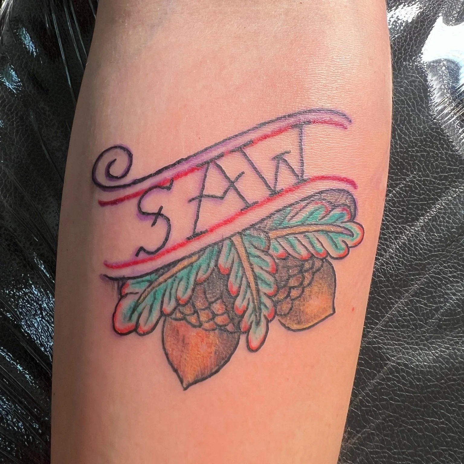 Thank you to everyone who came out in support yesterday during our Tattoo Pop-Up Benefit for SAW! 

A huge shoutout and big thanks to Dan Ferrara @tattooingbydanferrara for all the wonderful work he did yesterday and for volunteering his time and ski