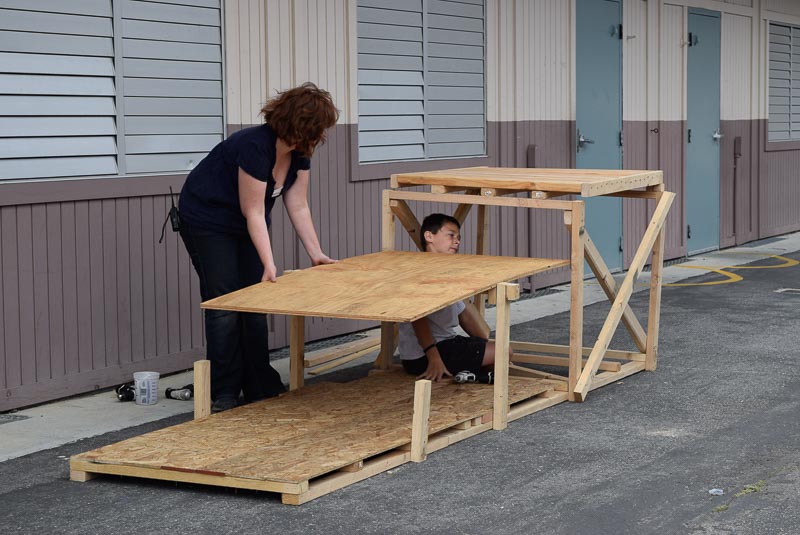 The ramp rotates around a dowel, but right now it is still unsafe.