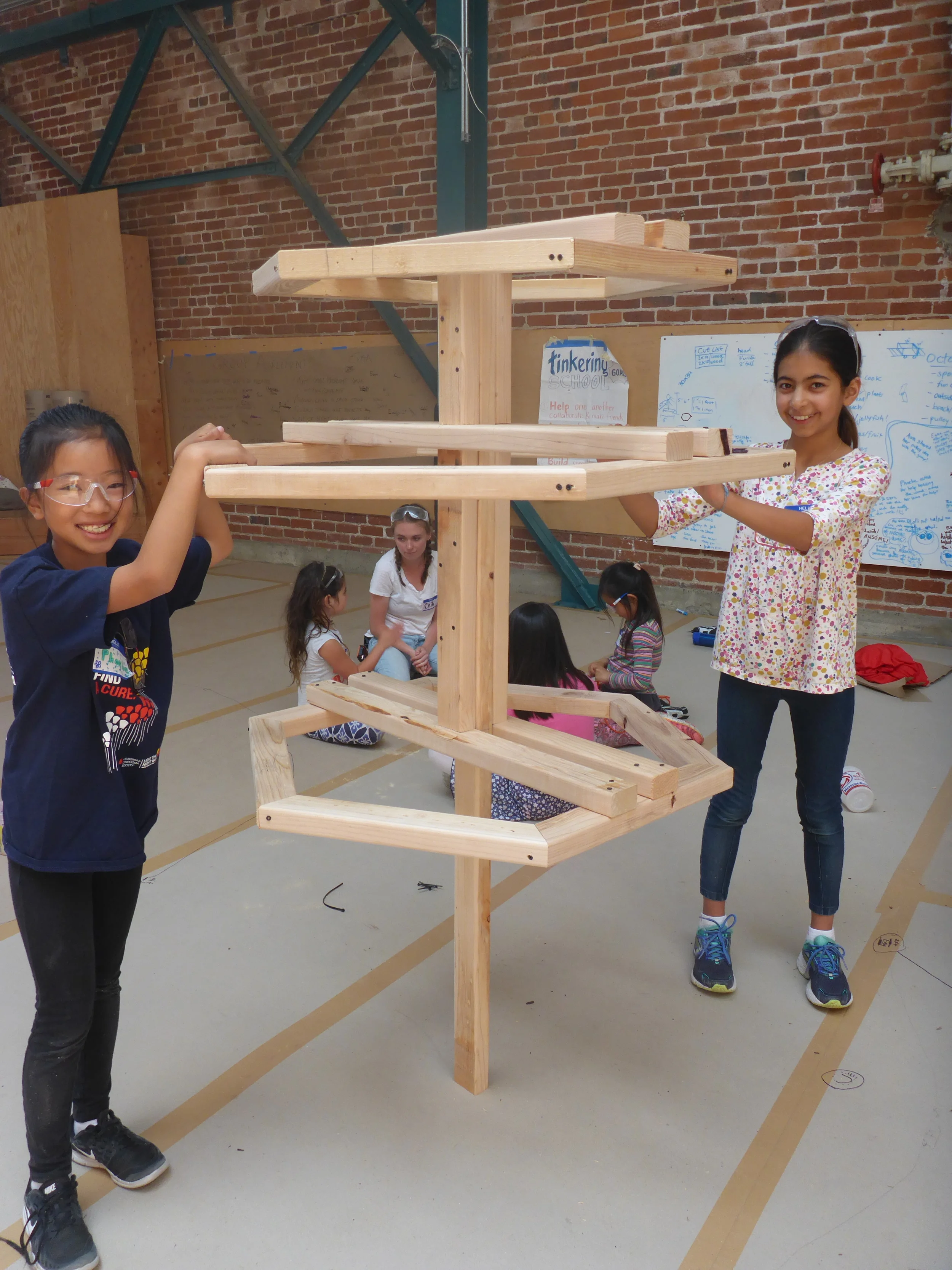 Tinkerers built the skeleton of an octopus head