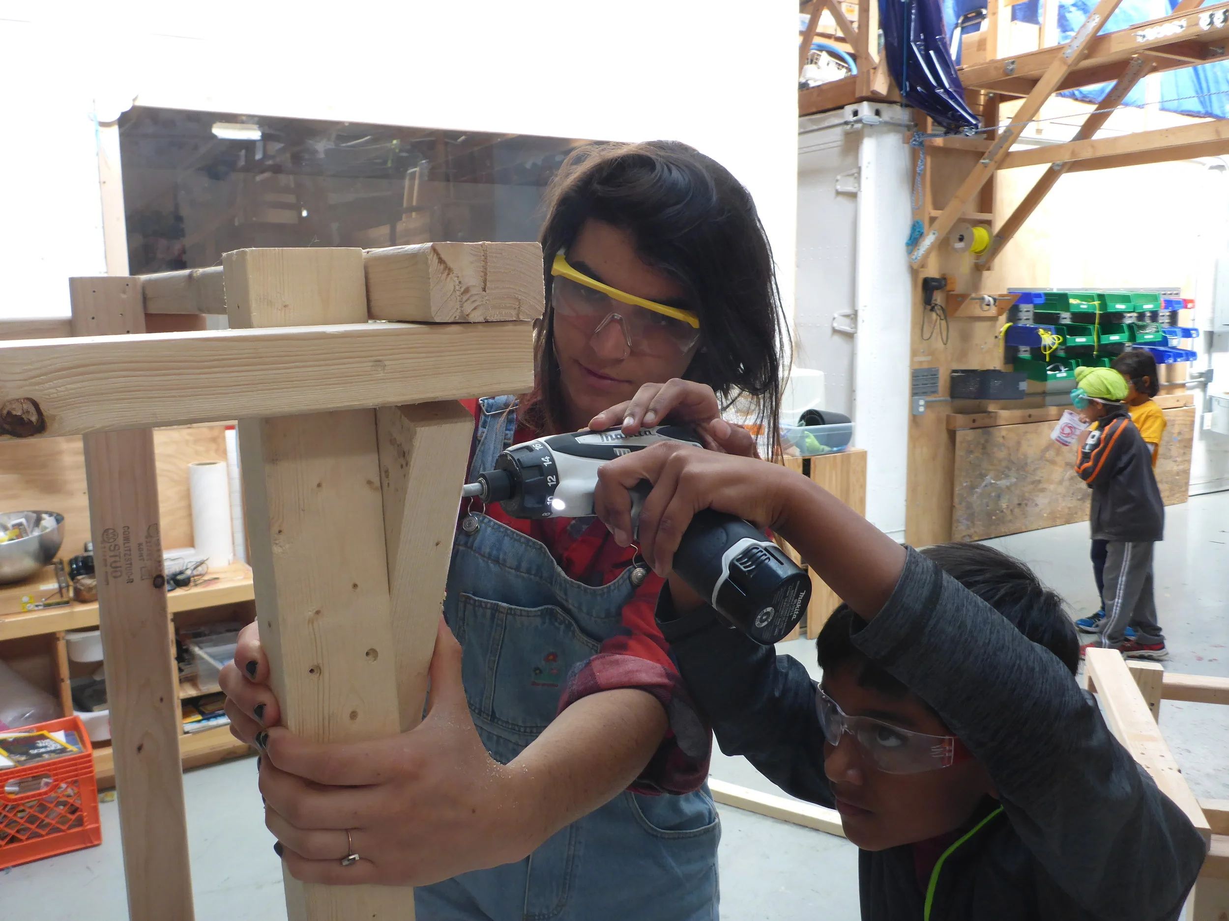 Niki and Dee add triangles for strength!