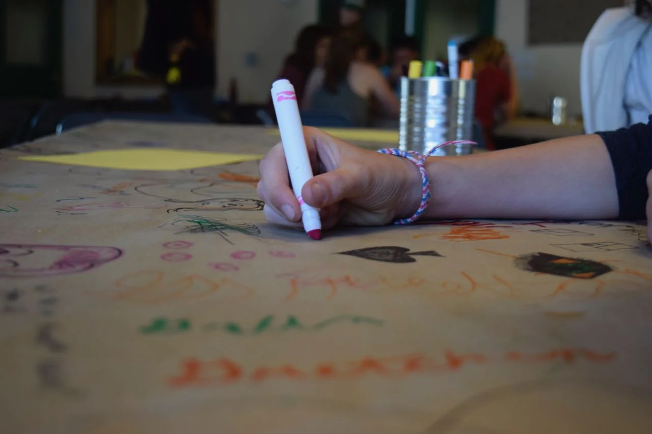 The brown paper on the tables is fun to decorate!