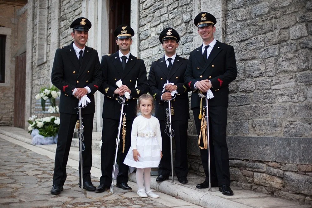 Bodyguards
.
#kiss #weddings #riandewedding #weddingphotographer #romeweddingphotographer