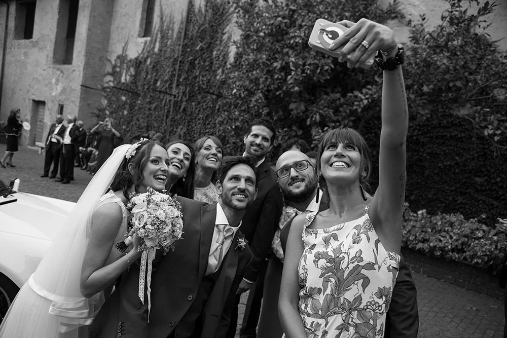 Quando mi fregano il lavoro
.
#kiss #weddings #riandewedding #weddingphotographer #romeweddingphotographer
