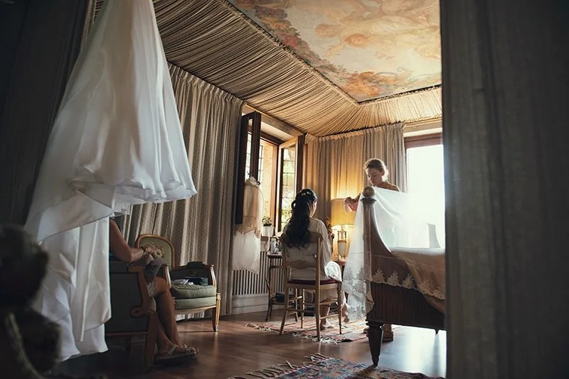 Bride&rsquo;s Preparation
.
#kiss #weddings #riandewedding #weddingphotographer #romeweddingphotographer