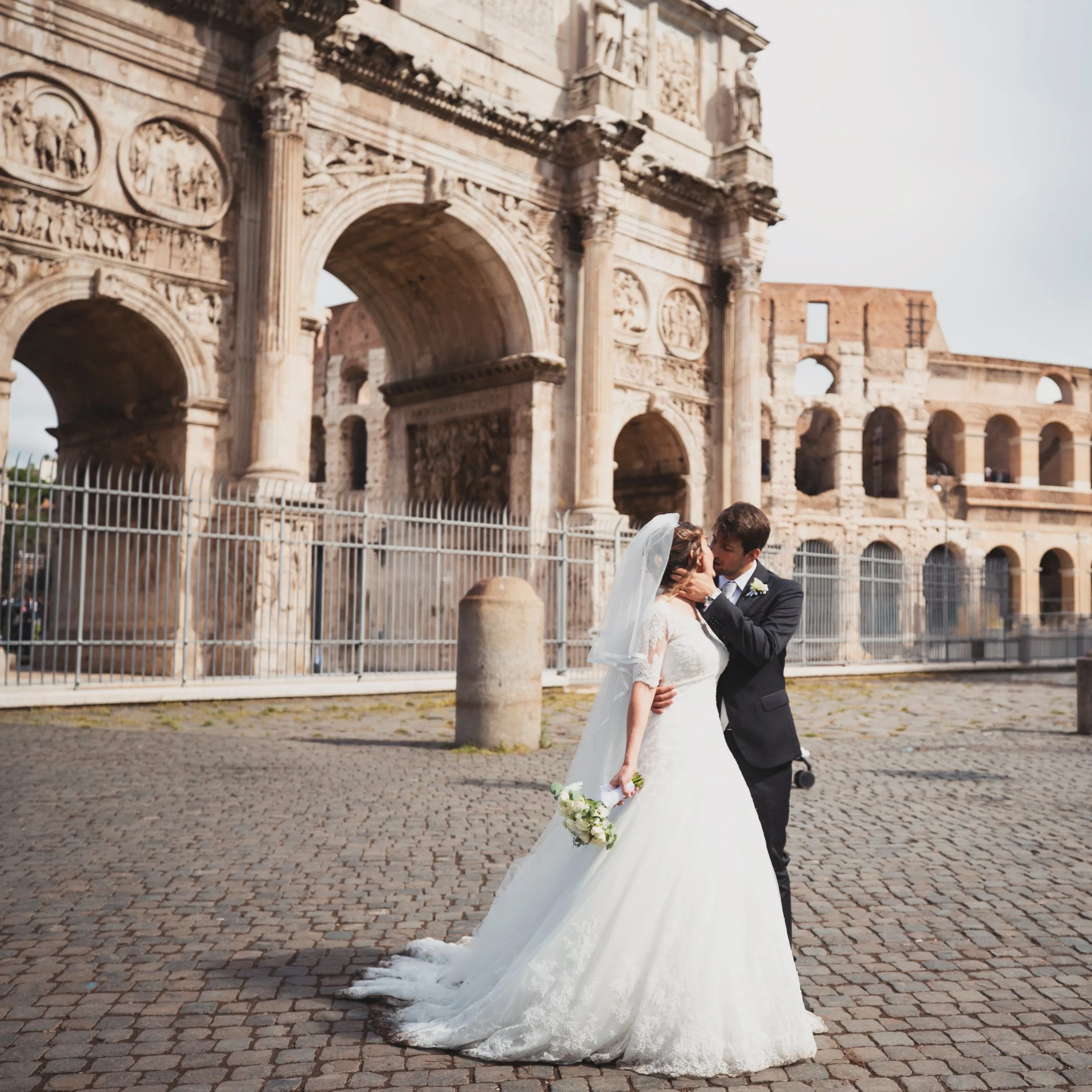 Eleonora e Lorenzo
.
#kiss #weddings #riandewedding #weddingphotographer #romeweddingphotographer