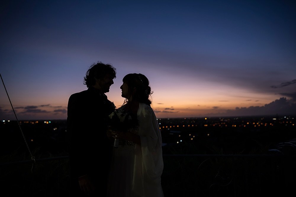Giulia e Massimo at the sunset
.
#sunset #weddings #riandewedding #weddingphotographer #romeweddingphotographer