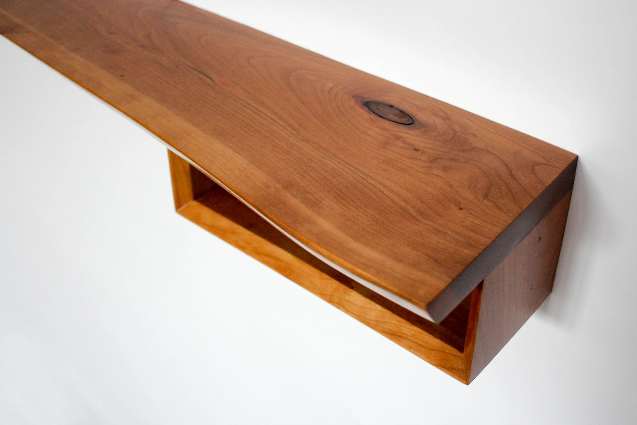 Live Edge Entry Table