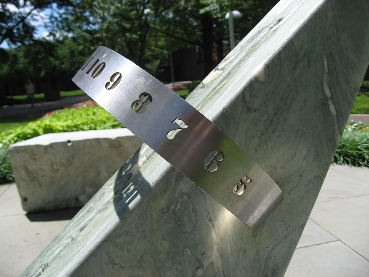 SundialFountain-detail2.jpg