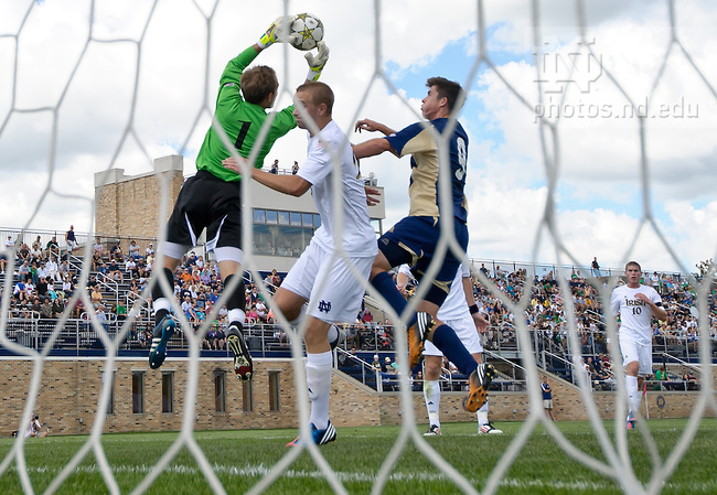 9-9-12-MSoc-vs-Akron-8