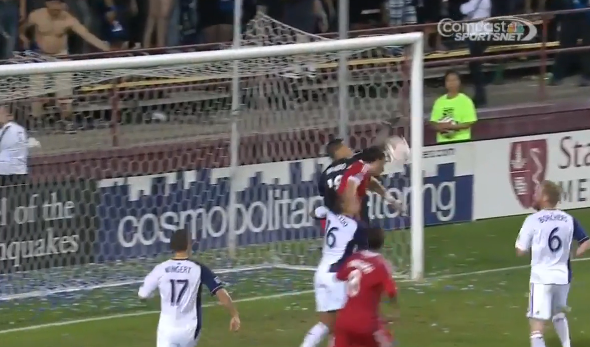 Notice Rimando's twisting motion. Top left gross guy still present.
