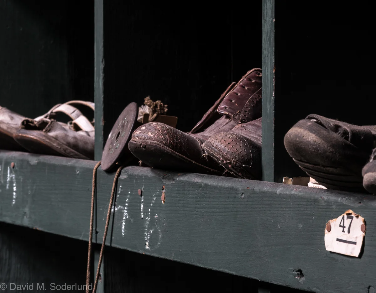 Forgotten shoes. Nikon D750, Nikkor 85mm f/1.8, ISO 400, f/16