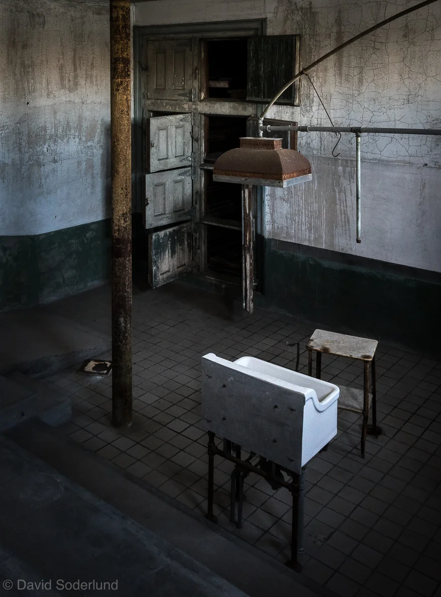 Autopsy theater