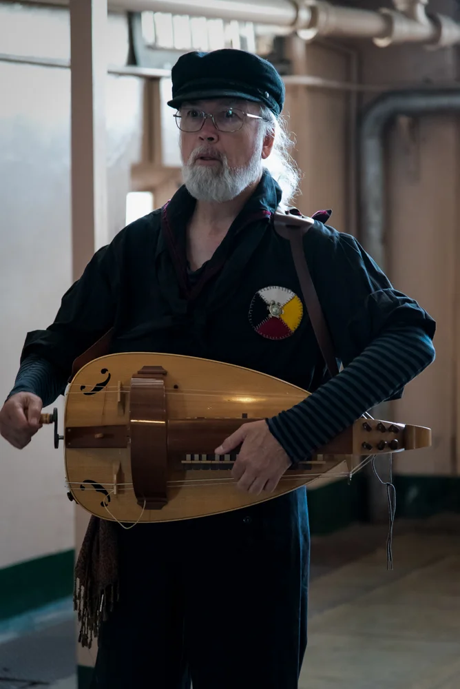 Randy Matamoros and the hurdy-gurdy.