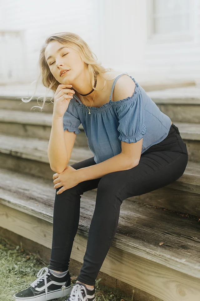 Lacey_11.jpg