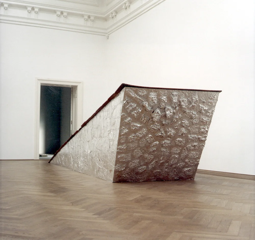 2006, "NON EST HIC" , Kunsthalle Basel Installation with 6 rotating HSS Hyper-Directional Speakers
