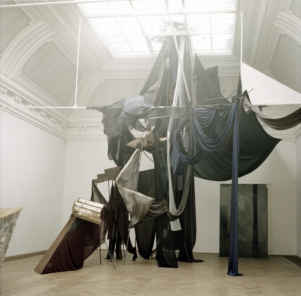 2006, "NON EST HIC" , Kunsthalle Basel Installation with 6 rotating HSS Hyper-Directional Speakers