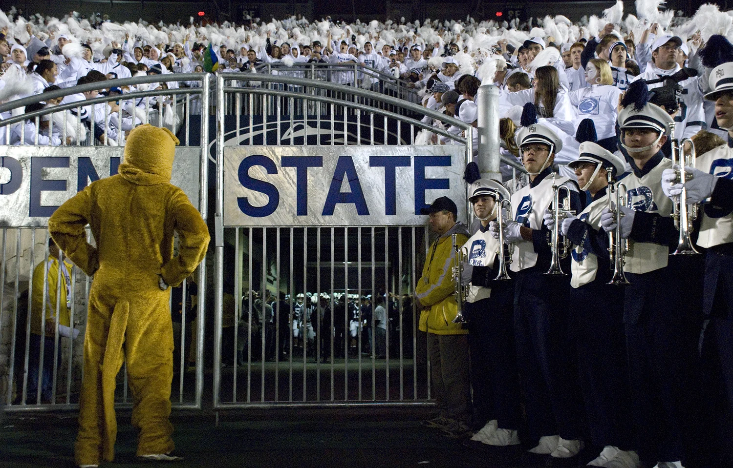lions05_low.jpg