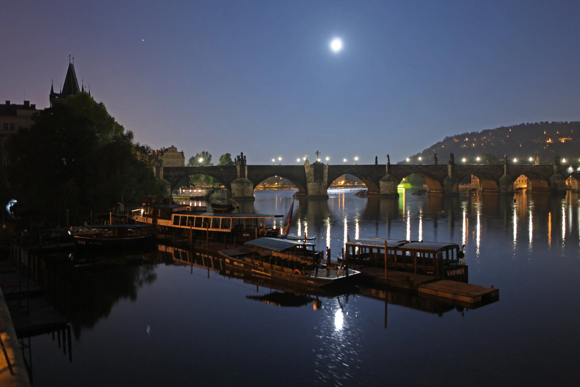 epicknight_travel_cz01.jpg