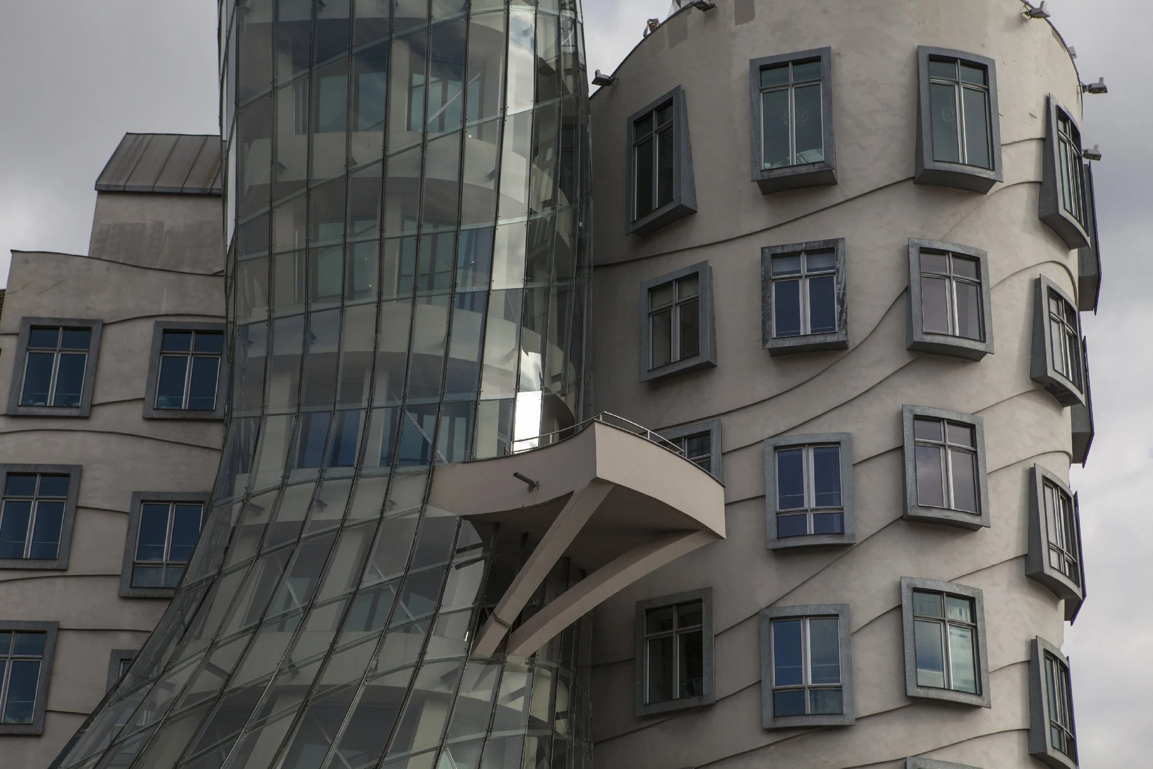 epicknight_travel_cz33.jpg