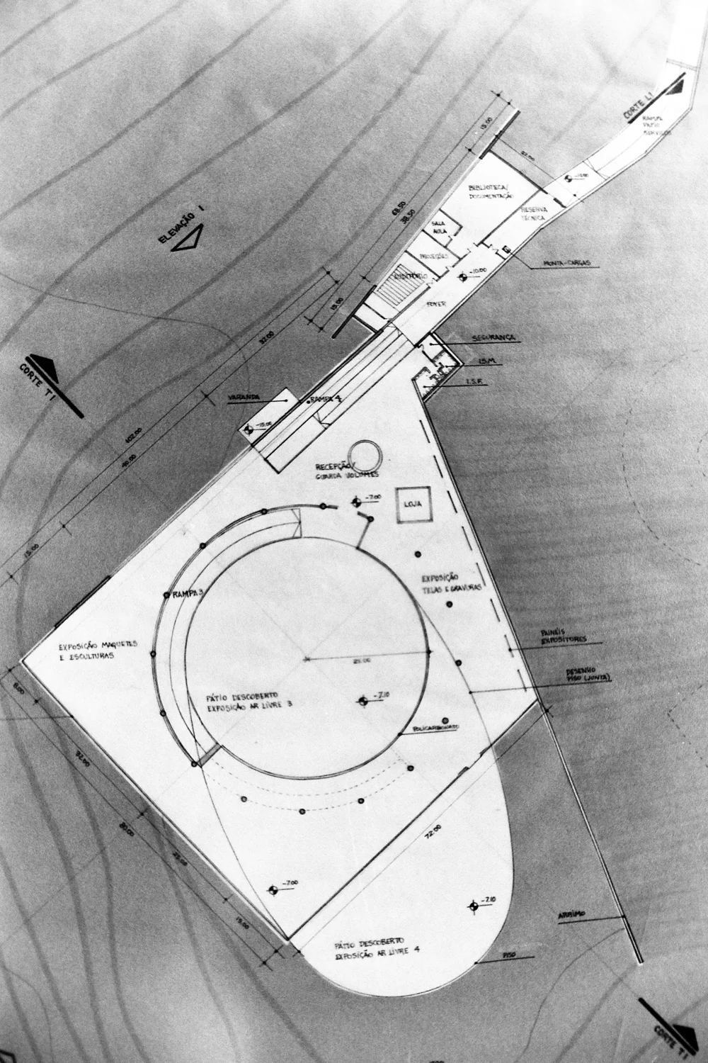 Projeto Museu Amilcar de Castro, 2000