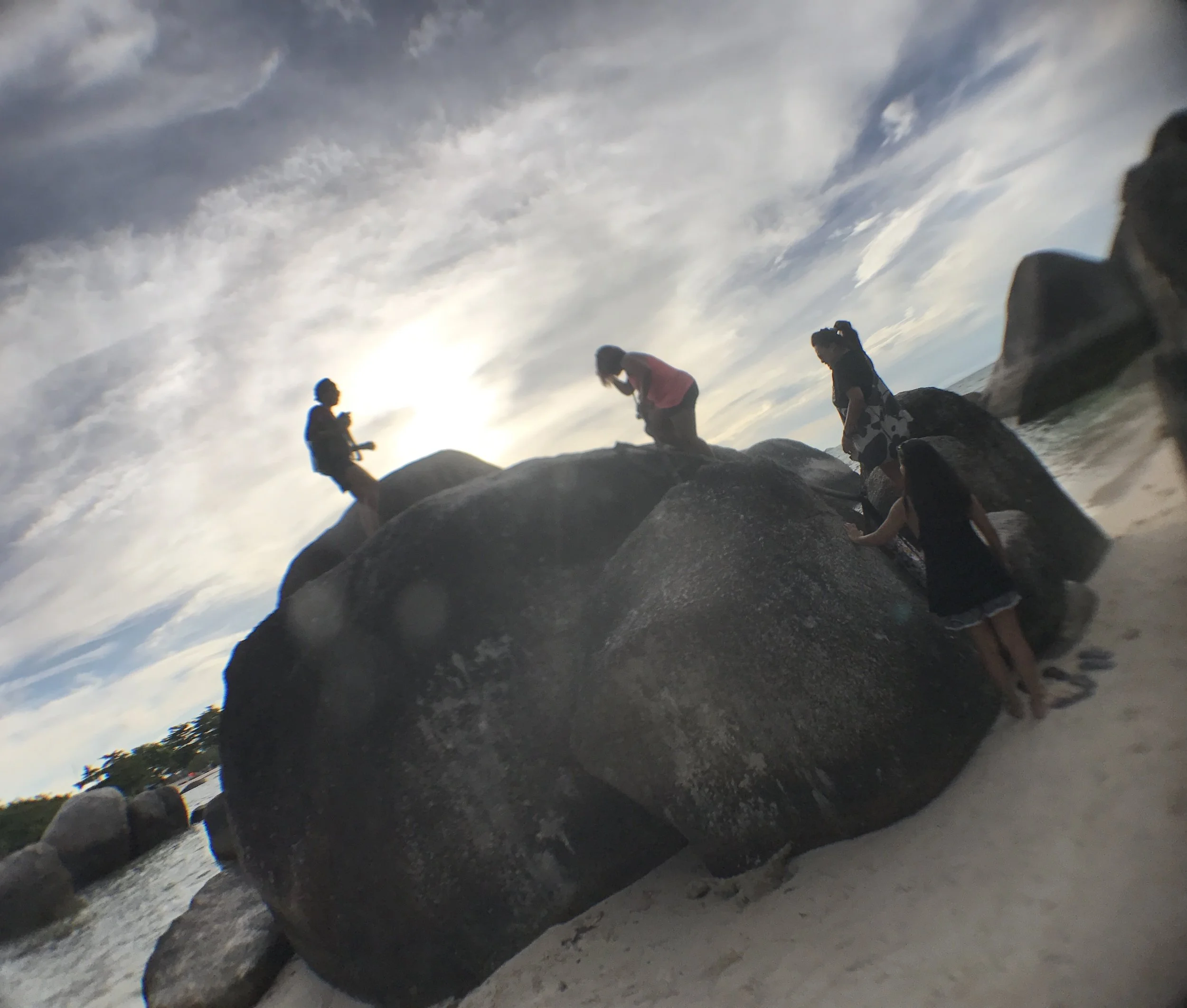 Pulau Tinngi Boulders