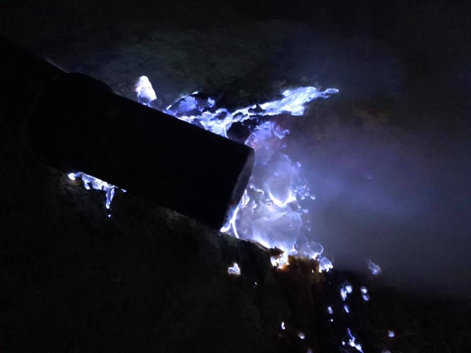 Blue Flame Ijen.jpg