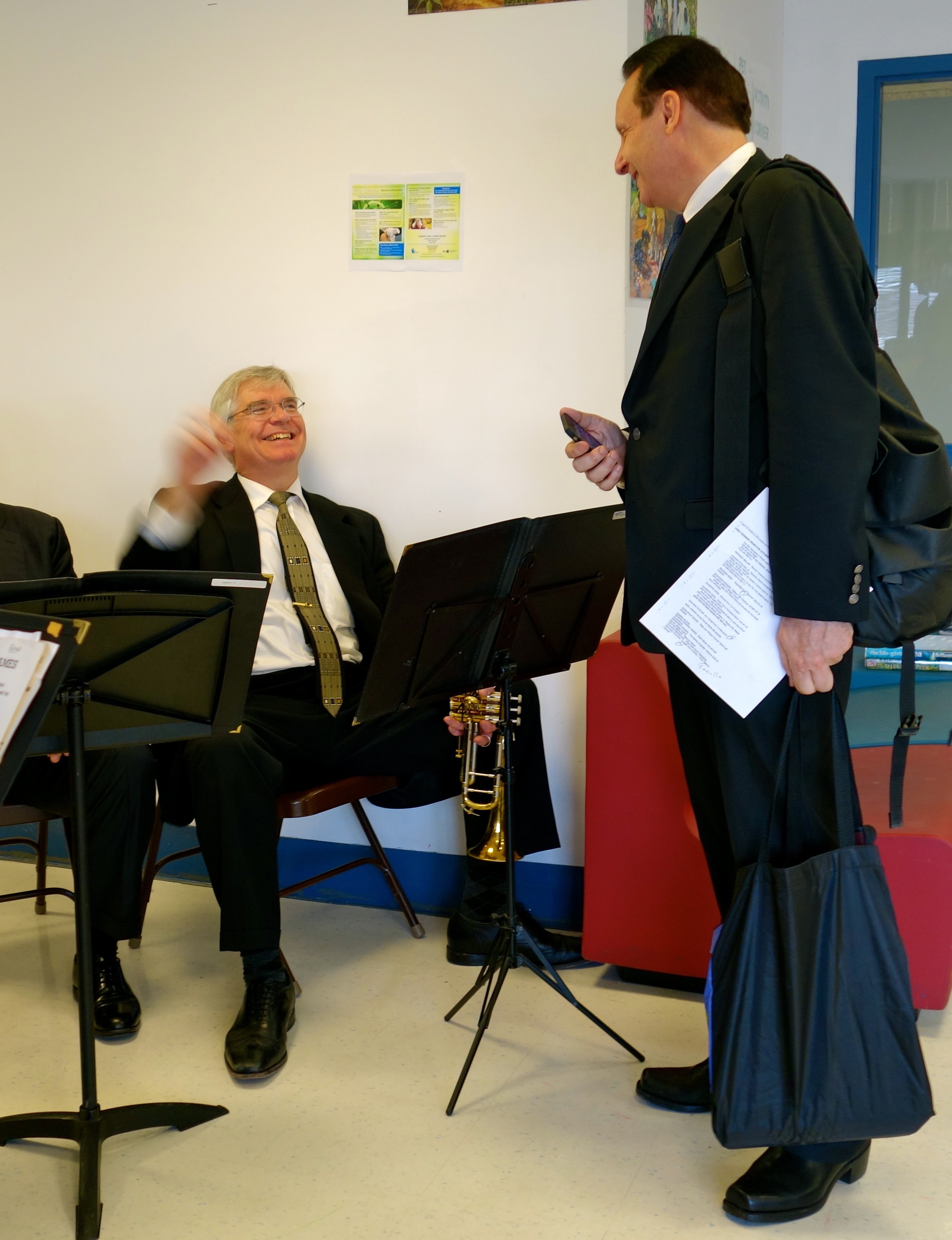 Peter Bond demonstrates his fast tempo conducting prowess to David Langlitz.