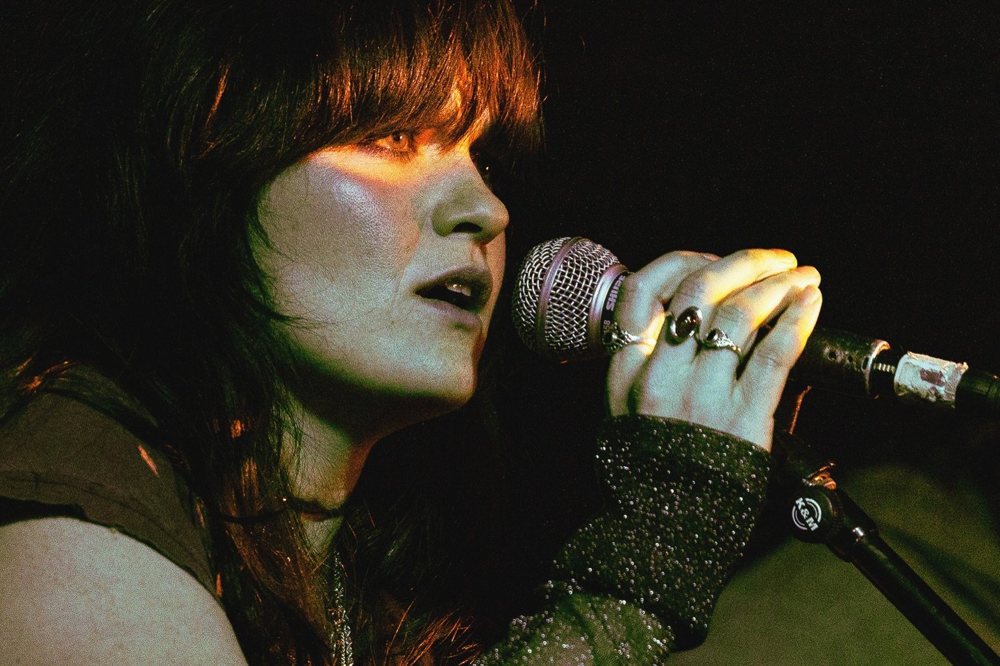 hey Los Angeles&hellip;back in your arms &amp; hope to see u out at these shows:
-2/11 @1642_bar with the @hifihoneydrops 
-2/21 with @sylvie_music_ 
-2/23 @mop.rips at @oblivionlosangeles 
-2/24 solo set at @thefable.la 
-2/27 LJA band at @1642_bar 