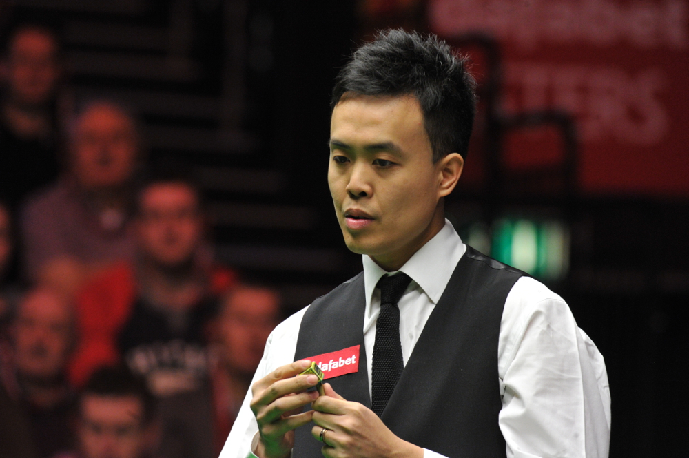 FU OUSTS ROBERTSON IN RE-SPOT DRAMA