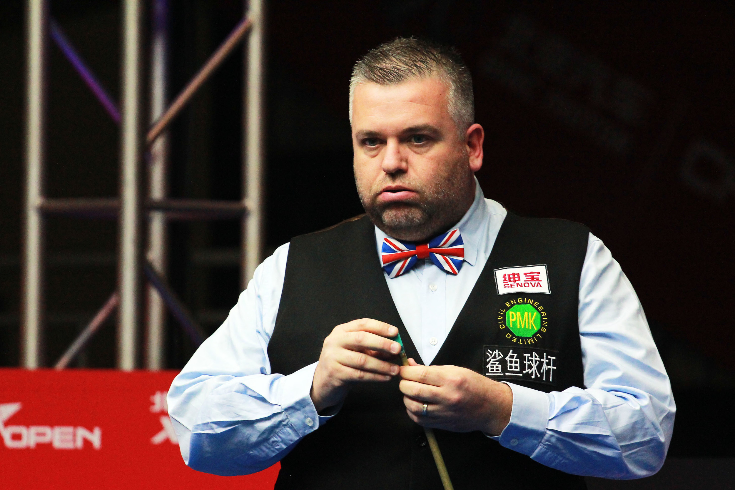 CAMPBELL IN TIE TRIBUTE