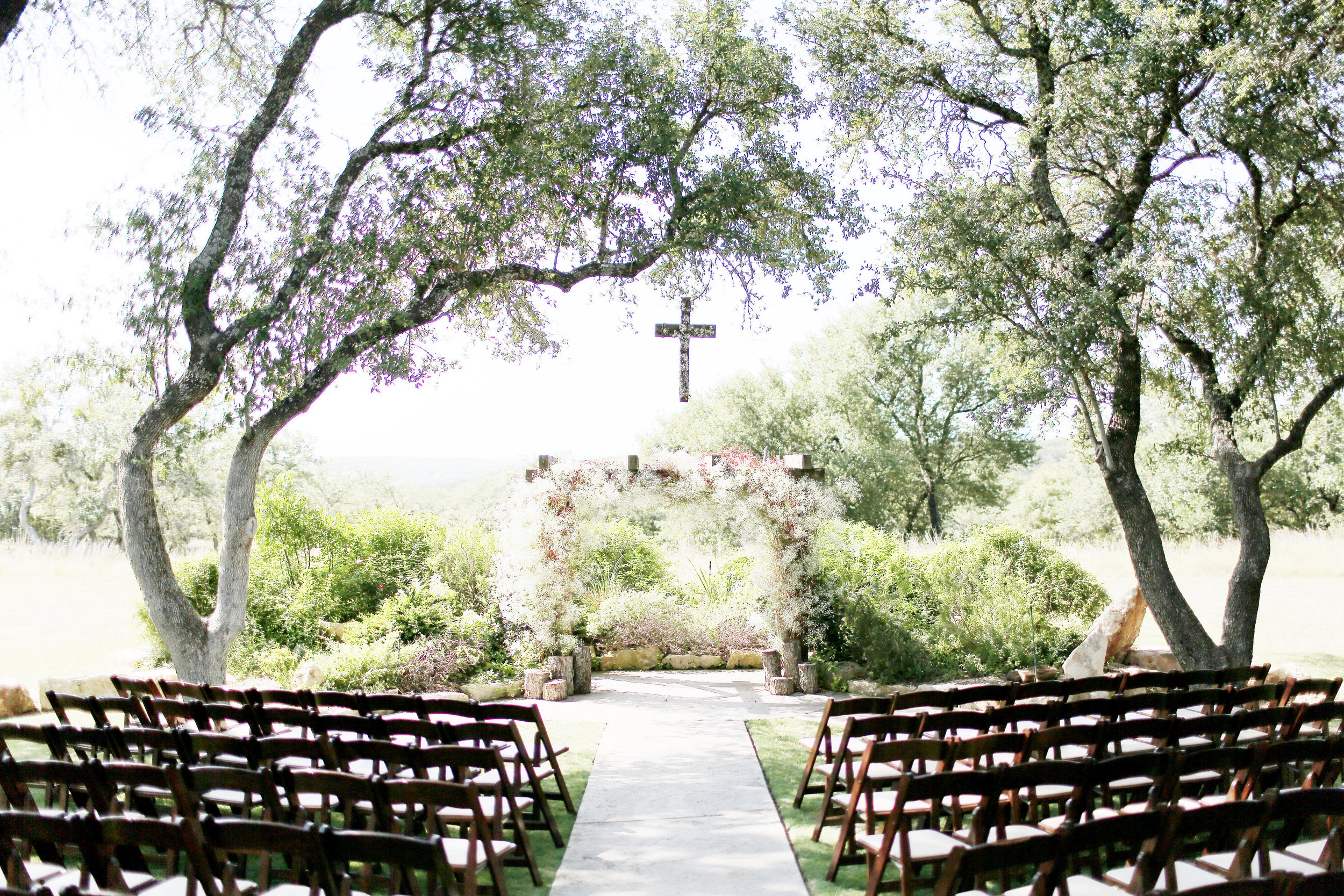  Petal Pushers is a premier wedding &amp; special event florist located just outside of Austin in Dripping Springs, Texas. Hill Country wedding venue, Vista West Ranch, wedding inspiration. 