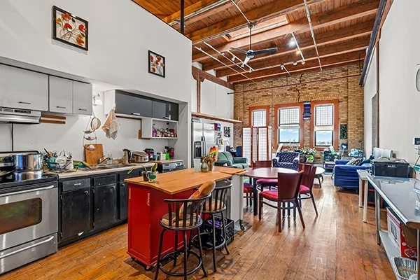 506-kitchen-dining-600.jpg