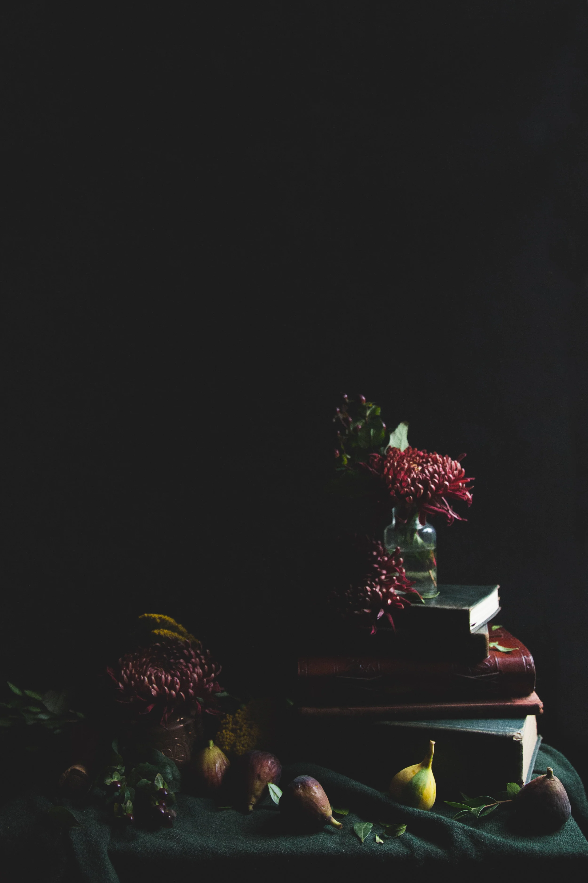 burgundyflowersandfigs-13.jpg