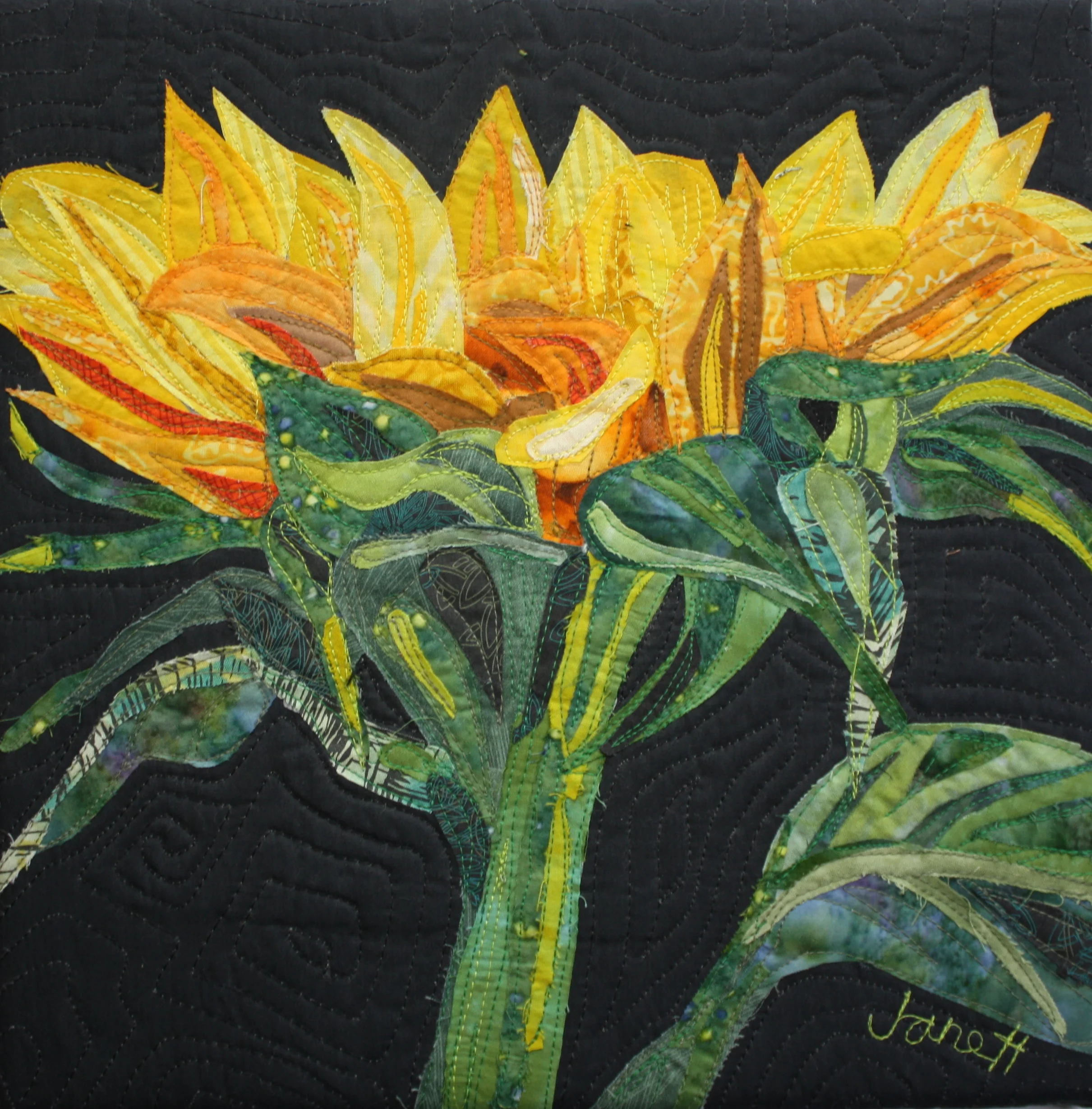 Yellow sunflower quilt by janehaworth.com