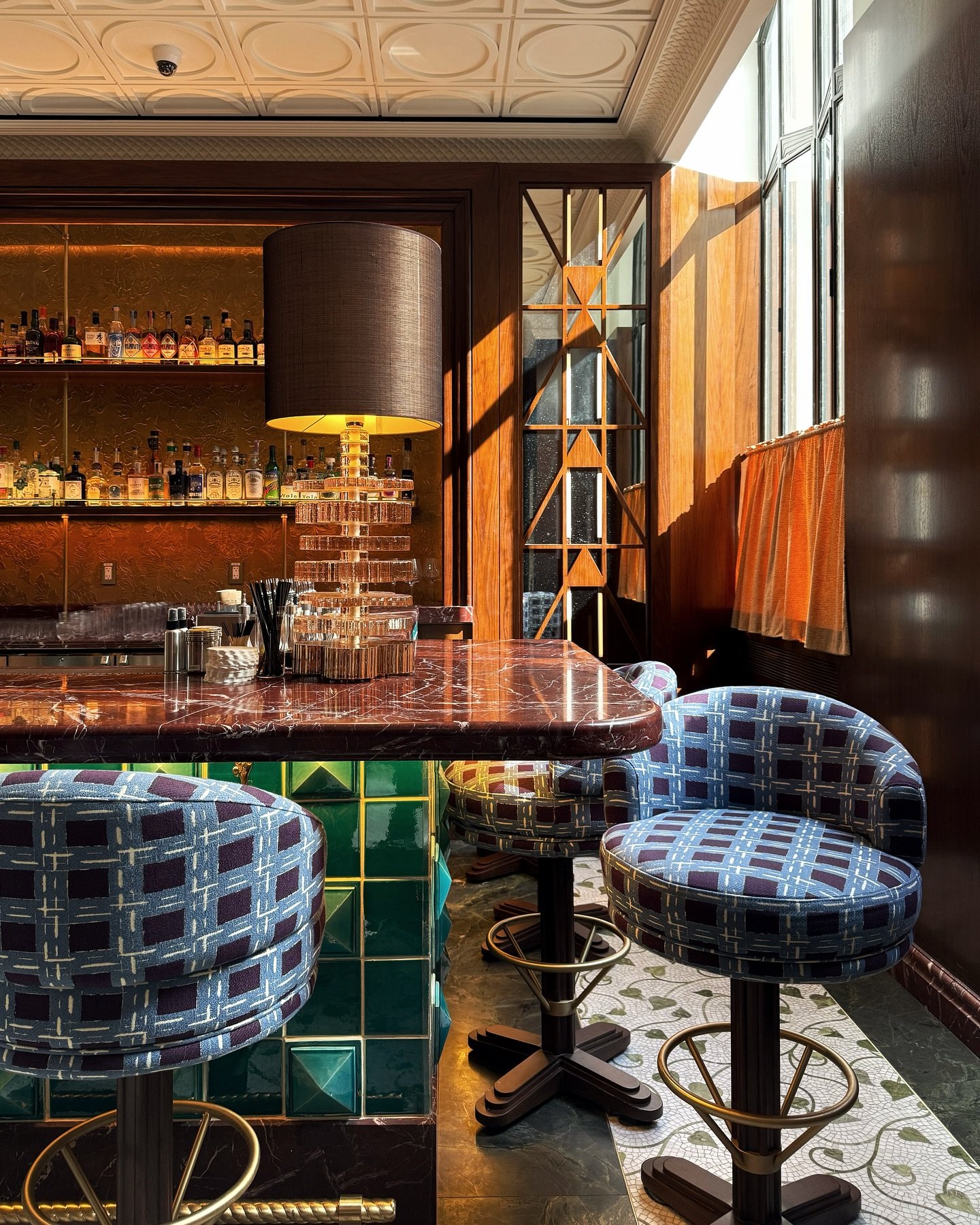 Golden hour today in this stunning bar @maisonpasserellenyc