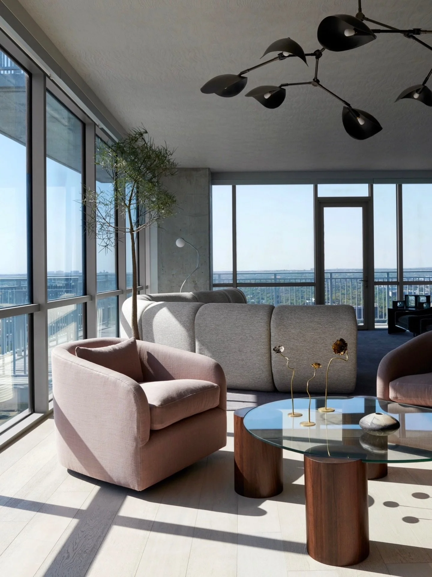 Sky high on a Monday, sharing this favorite vantage from Seaholm. Subtle nods to nature&rsquo;s finest in mauve @designsofthetime linen, soft pearlescent waves enveloping the ceiling, and custom curvilinear moments with @__azotea and @treethingsausti