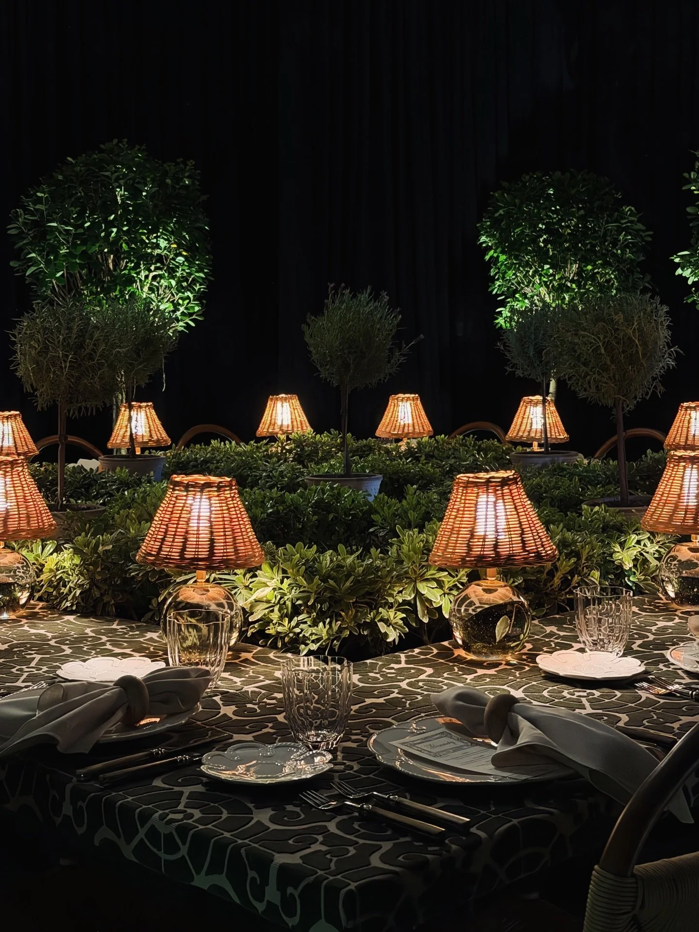 Introducing Le Jardin, an enchanting evening presented by @benjaminmoore and @pookylightsus in partnership with @aapi_designalliance. 

This gathering of incredible talent and minds took us on an inspired journey to the Gardens of Versailles. From th