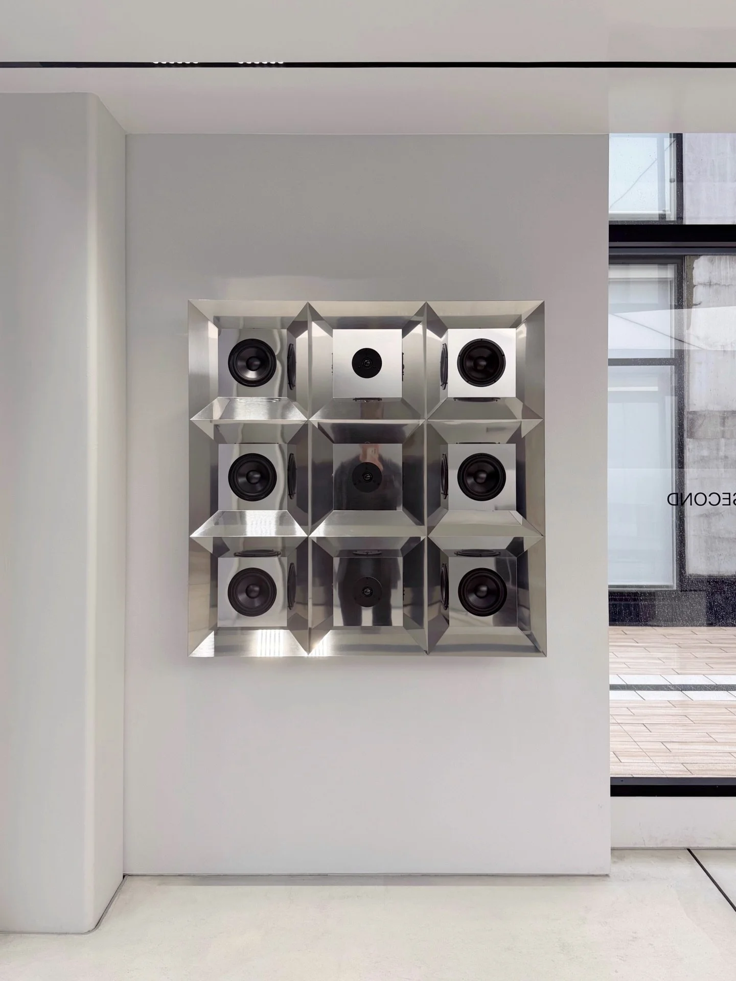 new favorite @025s.official showroom had me impulse buy a fragrance, so clean.