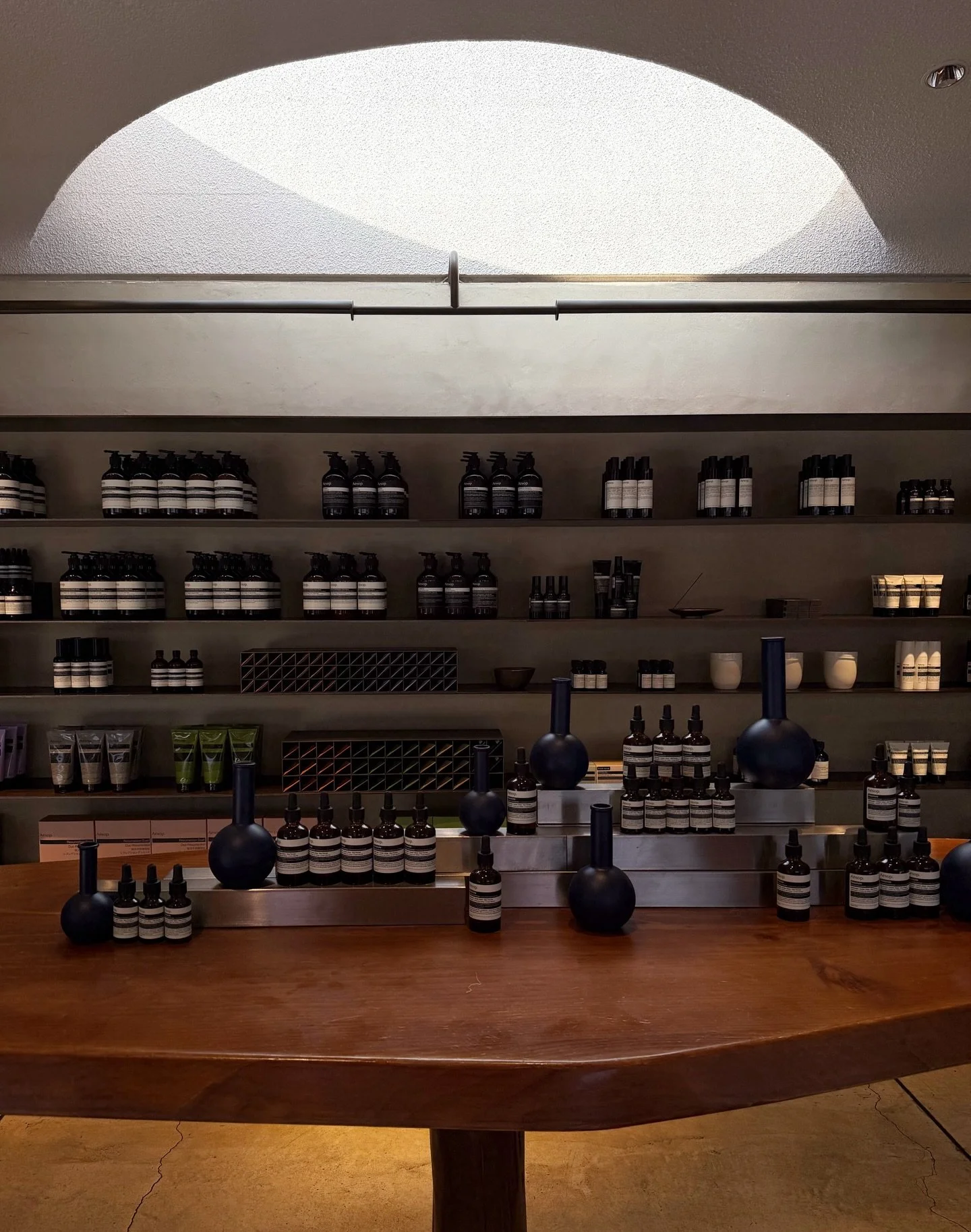 Never an @aesop that doesn&rsquo;t catch my eye. This one in Seongsu and the Dubai one are my favorite so far.