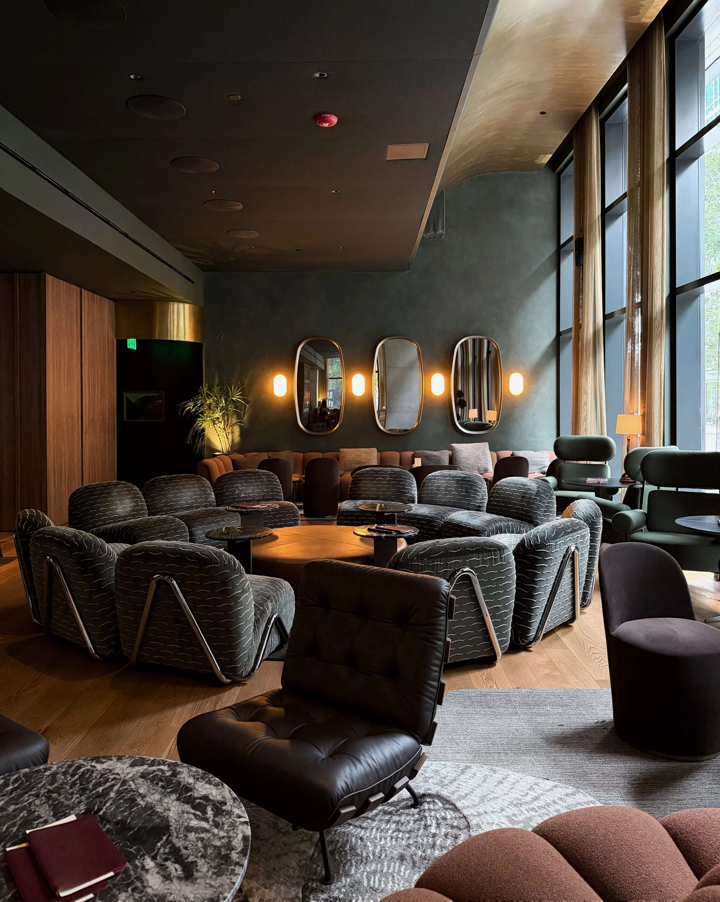 Vibe check and immaculate cocktails served up @modernbaratx