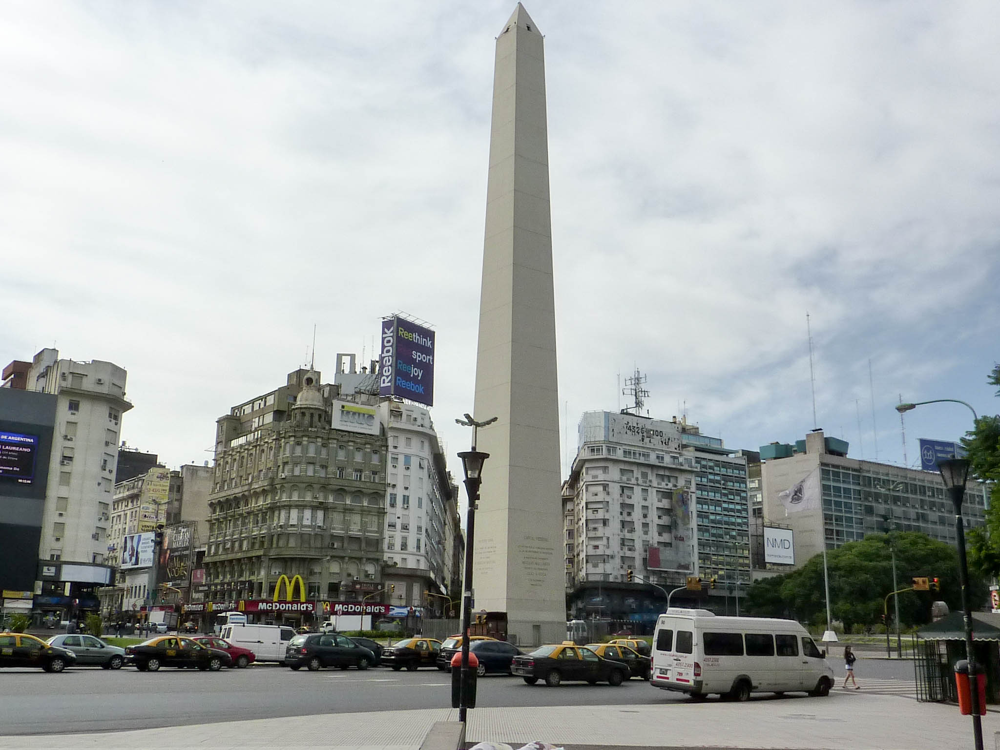  Obelisco 