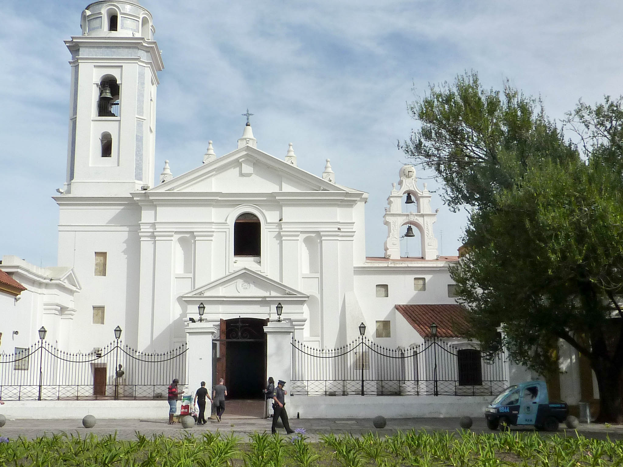  La Basilica Nuestra Señora del Pilar 